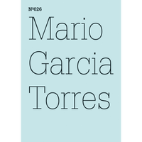 Ein hellblaues Cover, auf dem in großer, dünner, dunkler Schrift der Name Mario Garcia Torres steht. Oben links ist N°026 zu lesen.