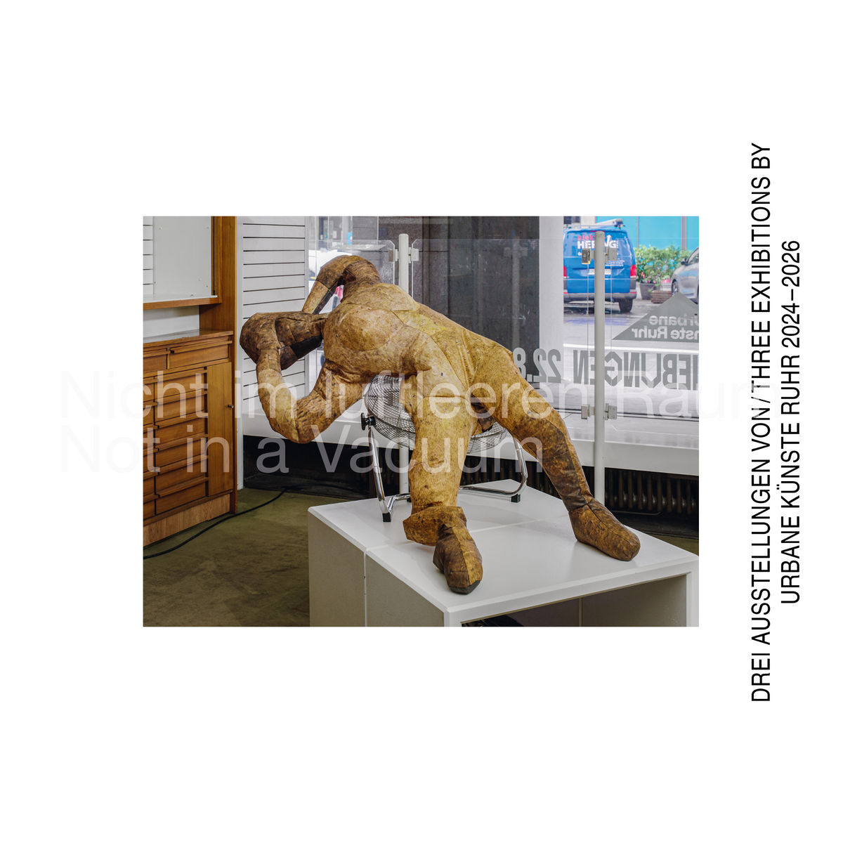 Coverbild Not in a Vacuum / Nicht im luftleeren Raum